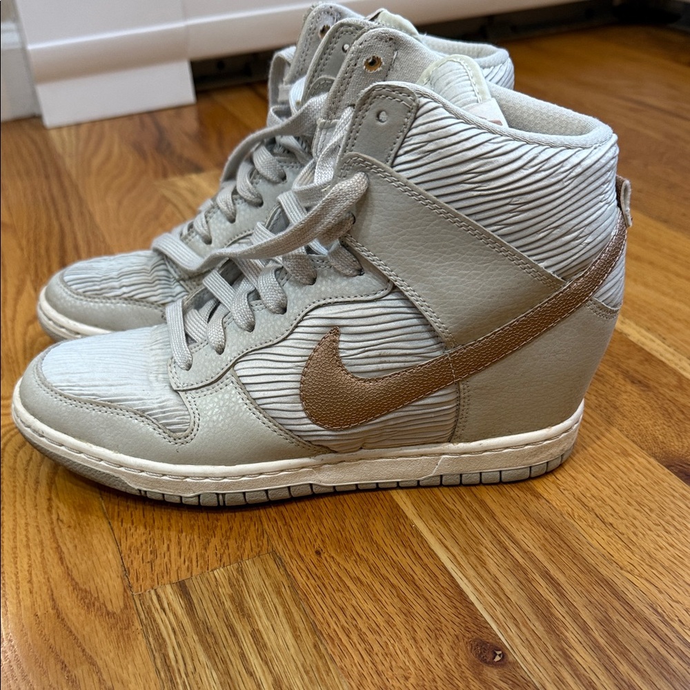 Nike Dunk Sky Hi - Picture 3 of 7